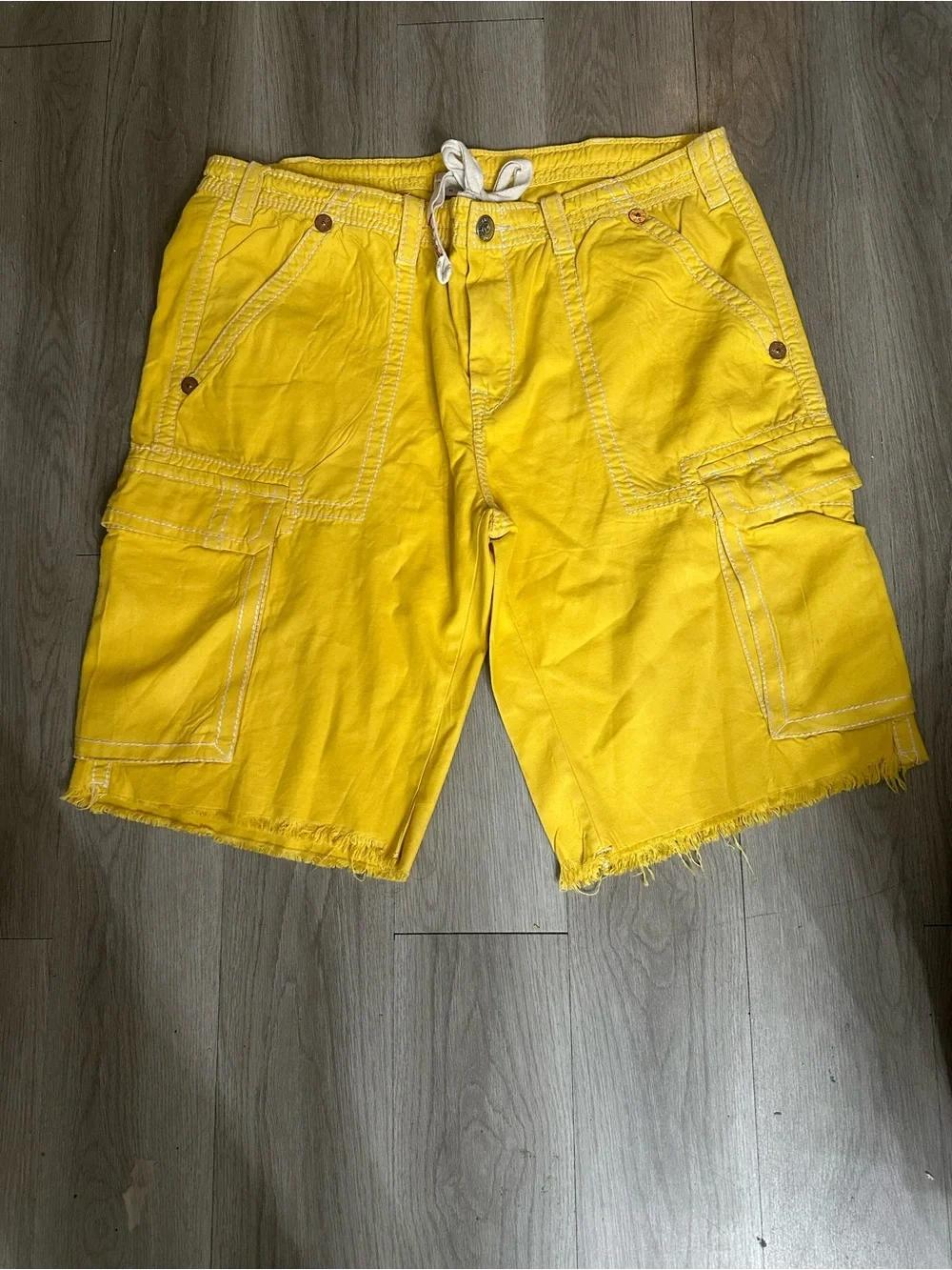 Yellow Men’s Cargo Shorts True Religion- 42